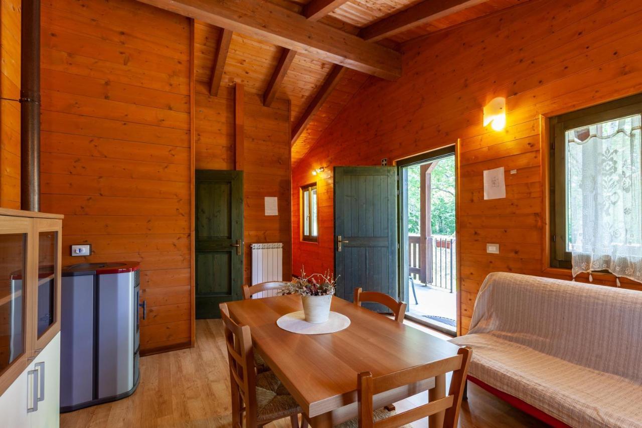 Villaggio Anemone - Chalet Anemone Capanne di Sillano Exterior photo